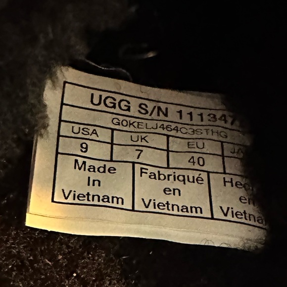 UGG Fluffita Black Platform Sandal size 9 - Picture 8 of 10